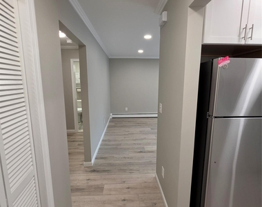2104 Cherry Hill Drive - Photo Thumbnail 19