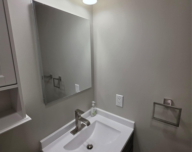 2104 Cherry Hill Drive - Photo Thumbnail 31
