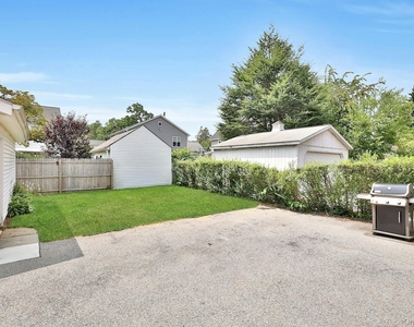 747 Pelhamdale Avenue - Photo Thumbnail 18