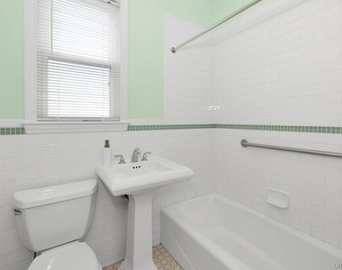 747 Pelhamdale Avenue - Photo Thumbnail 13