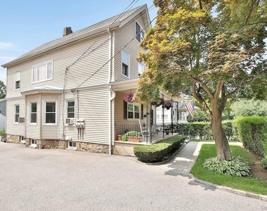 747 Pelhamdale Avenue - Photo Thumbnail 17