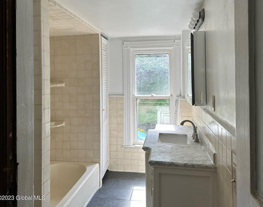 35 Prospect Street - Photo Thumbnail 9