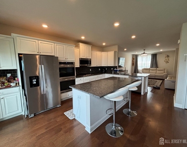1002 Hights Farm Road - Photo Thumbnail 10