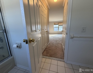 468 Great Beds Court - Photo Thumbnail 15
