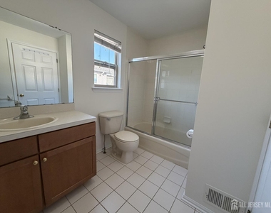 468 Great Beds Court - Photo Thumbnail 16