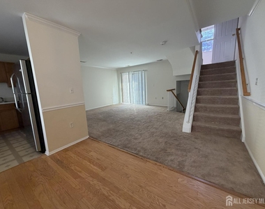 468 Great Beds Court - Photo Thumbnail 11
