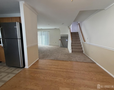 468 Great Beds Court - Photo Thumbnail 8