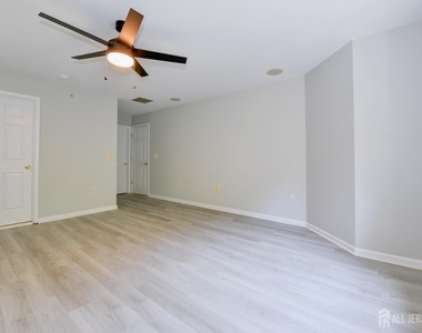 34 Forest Drive - Photo Thumbnail 28