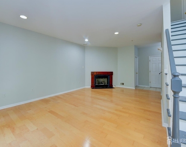 34 Forest Drive - Photo Thumbnail 3