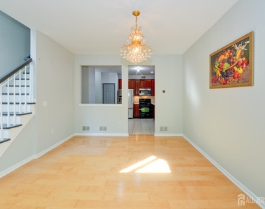 34 Forest Drive - Photo Thumbnail 6