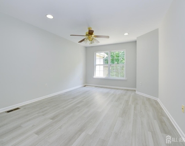 34 Forest Drive - Photo Thumbnail 23