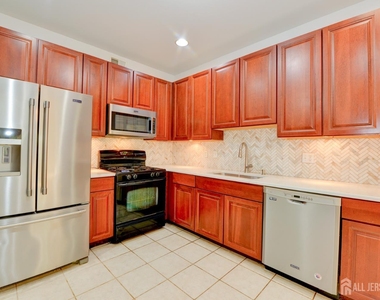 34 Forest Drive - Photo Thumbnail 14