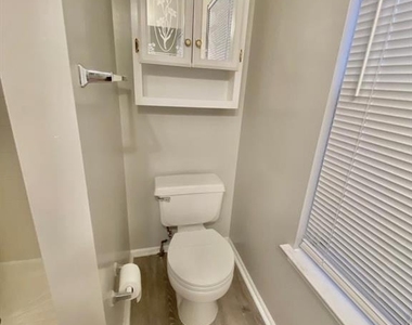 315 Plymouth Road - Photo Thumbnail 10