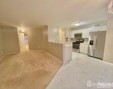 315 Plymouth Road - Photo Thumbnail 3