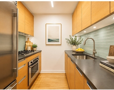 310 W 52nd Street - Photo Thumbnail 1