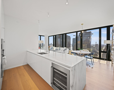 695 1st Avenue - Photo Thumbnail 4