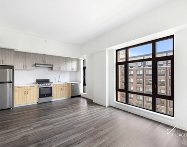 493 Myrtle Avenue - Photo Thumbnail 2