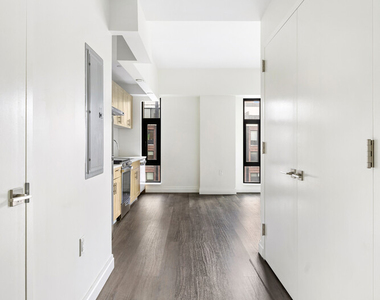 493 Myrtle Avenue - Photo Thumbnail 3