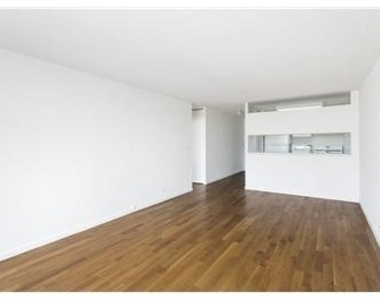 275 W 96th Street - Photo Thumbnail 3