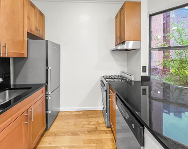 130 E 93rd Street - Photo Thumbnail 1