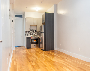 1128 Willoughby Ave - Photo Thumbnail 8