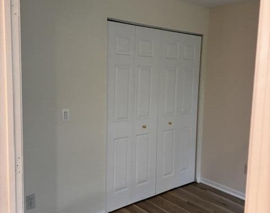 1357 Heatherwood Lane - Photo Thumbnail 9