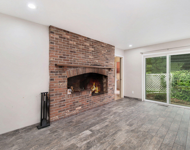 11958 Yorkshire Drive - Photo Thumbnail 3