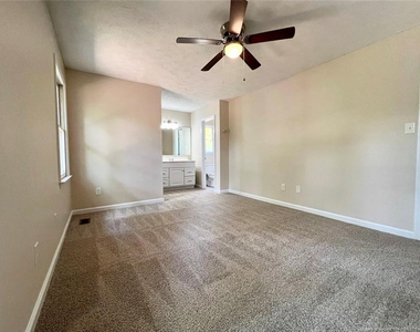 715 Ashburton Drive - Photo Thumbnail 6