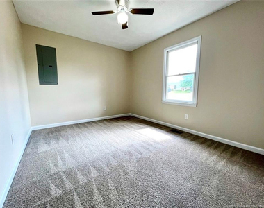 715 Ashburton Drive - Photo Thumbnail 12