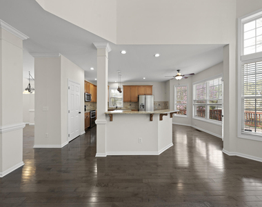 101 Palmwood Court - Photo Thumbnail 9