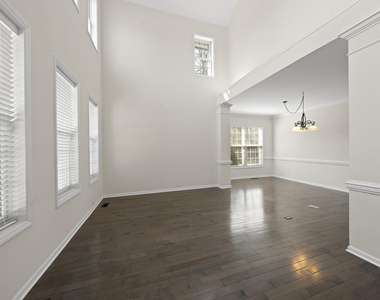 101 Palmwood Court - Photo Thumbnail 3