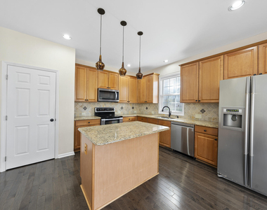 101 Palmwood Court - Photo Thumbnail 20