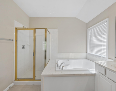 101 Palmwood Court - Photo Thumbnail 34