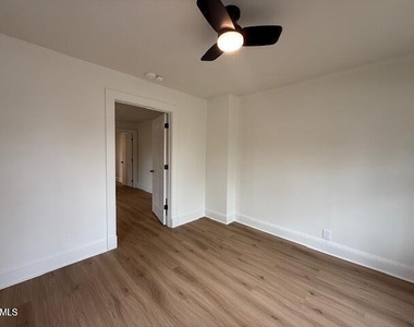 103 Broughton Street - Photo Thumbnail 4