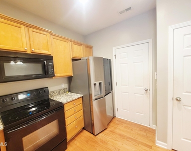 7248 Racine Way - Photo Thumbnail 7