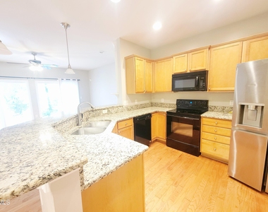 7248 Racine Way - Photo Thumbnail 6