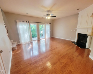 7248 Racine Way - Photo Thumbnail 10