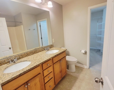 7248 Racine Way - Photo Thumbnail 21