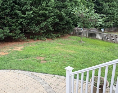 1706 Autumn Ridge Drive - Photo Thumbnail 4