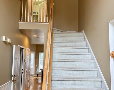 1706 Autumn Ridge Drive - Photo Thumbnail 6