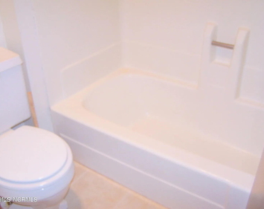 220 Foxkroft Drive - Photo Thumbnail 11
