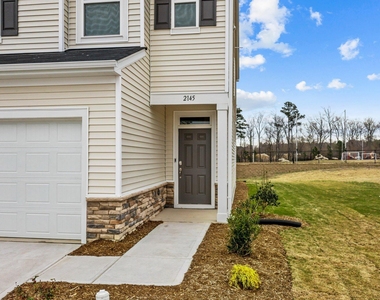 2145 Caen Street - Photo Thumbnail 5