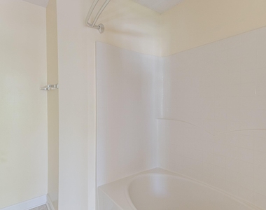 306 Orchard Park Drive - Photo Thumbnail 27