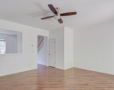 306 Orchard Park Drive - Photo Thumbnail 11
