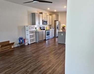 193 Drexel Court - Photo Thumbnail 7