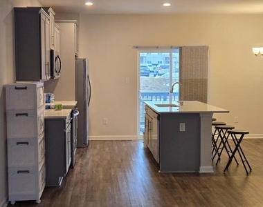 193 Drexel Court - Photo Thumbnail 22