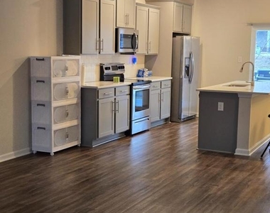 193 Drexel Court - Photo Thumbnail 10