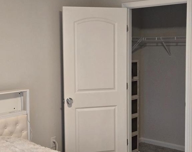 193 Drexel Court - Photo Thumbnail 28