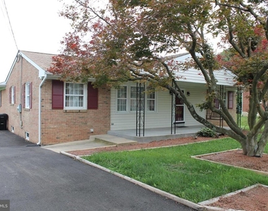 252 Fox Drive - Photo Thumbnail 1
