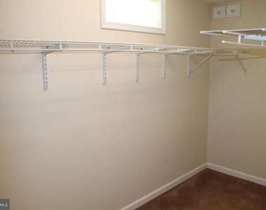 252 Fox Drive - Photo Thumbnail 24